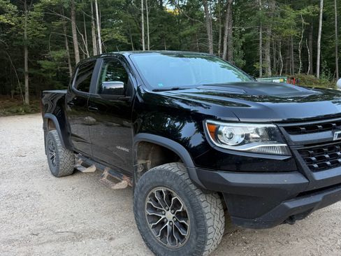 Used 2018 Chevrolet Colorado ZR2 AWD/4WD image 2