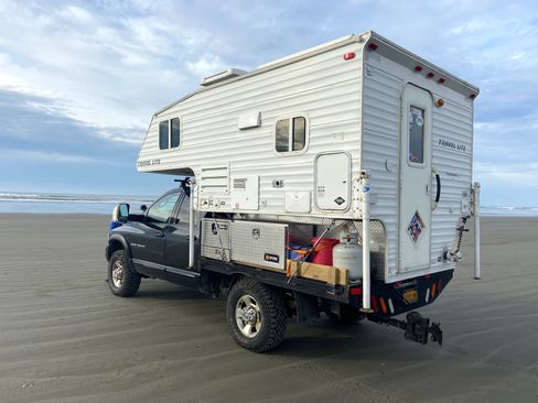 Used 2005 Dodge Ram 2500 Truck SLT w/ Sport Appearance Group image 14