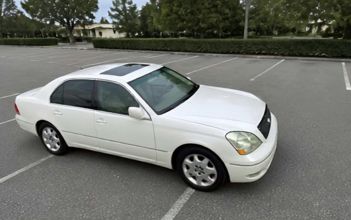 Used 2003 Lexus LS 430 RWD image 1