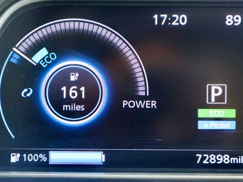 Used 2018 Nissan Leaf SL w/ SL Technology Package FWD image 4