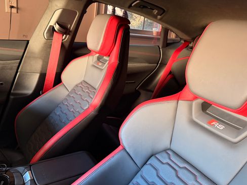 Used 2023 Audi RS e-tron GT image 15