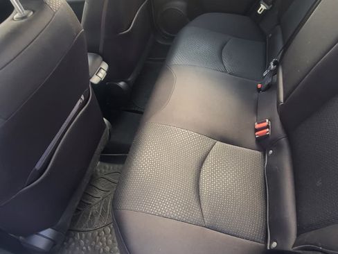 Used 2020 Toyota Prius LE image 5