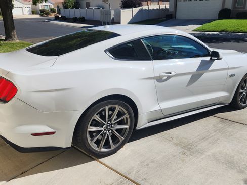 Used 2015 Ford Mustang GT Premium image 5