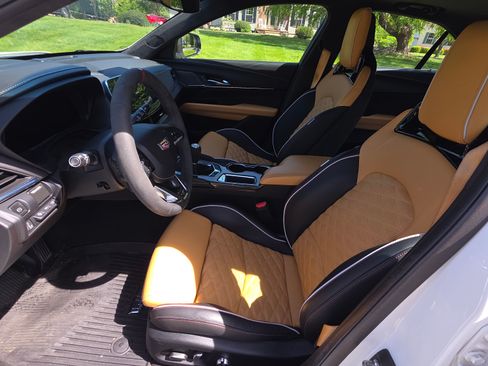 Used 2022 Cadillac CT4 V Blackwing w/ Carbon Fiber 1 Package image 5