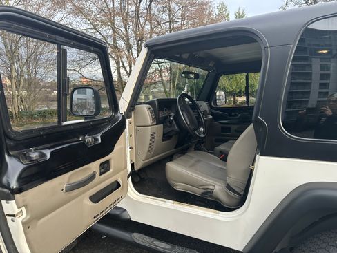 Used 2003 Jeep Wrangler X image 13