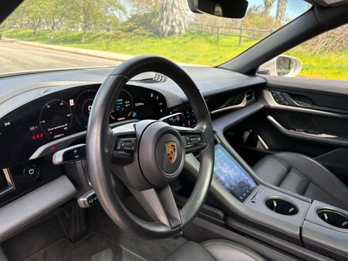 Used 2022 Porsche Taycan 4S image 14