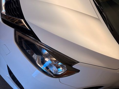 Used 2019 Nissan Sentra SV FWD image 2