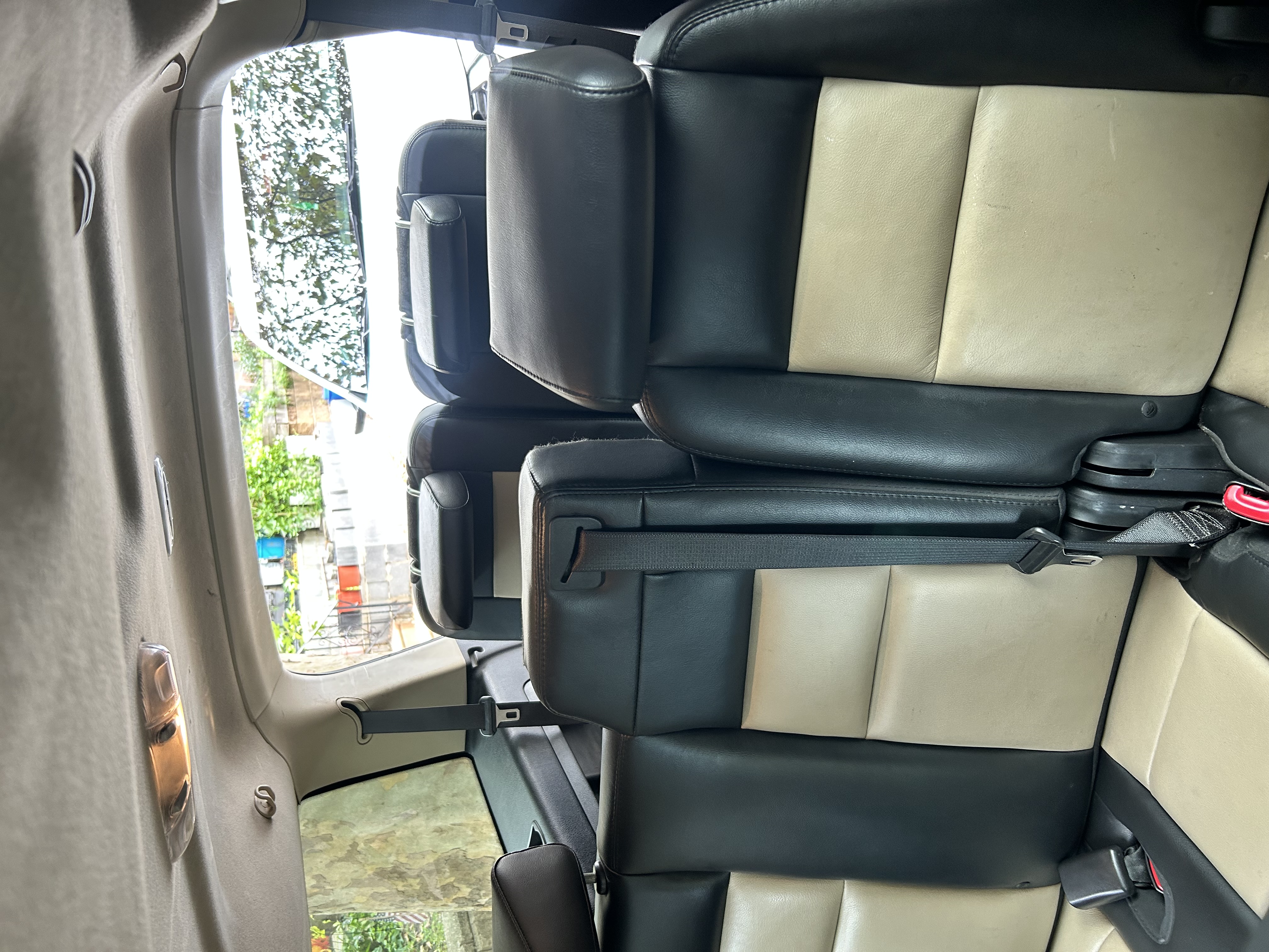 Used 2010 Ford Explorer Eddie Bauer AWD/4WD image 12