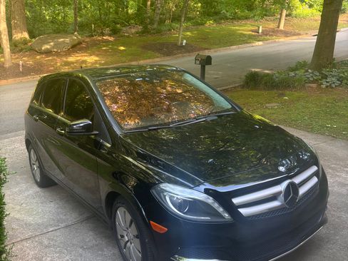 Used 2015 Mercedes-Benz B 250e image 1