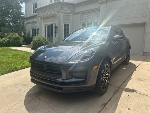 Used 2023 Porsche Macan Turbo AWD/4WD image 1