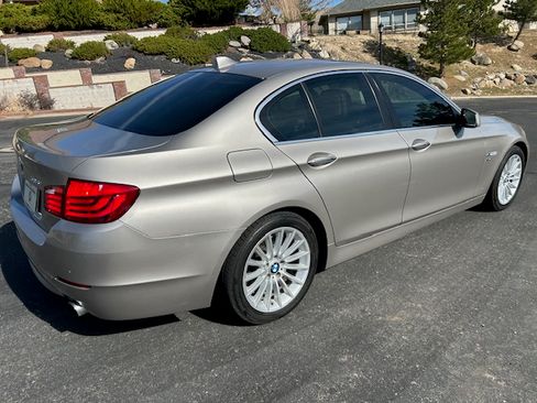 Used 2011 BMW 535i xDrive Sedan image 10