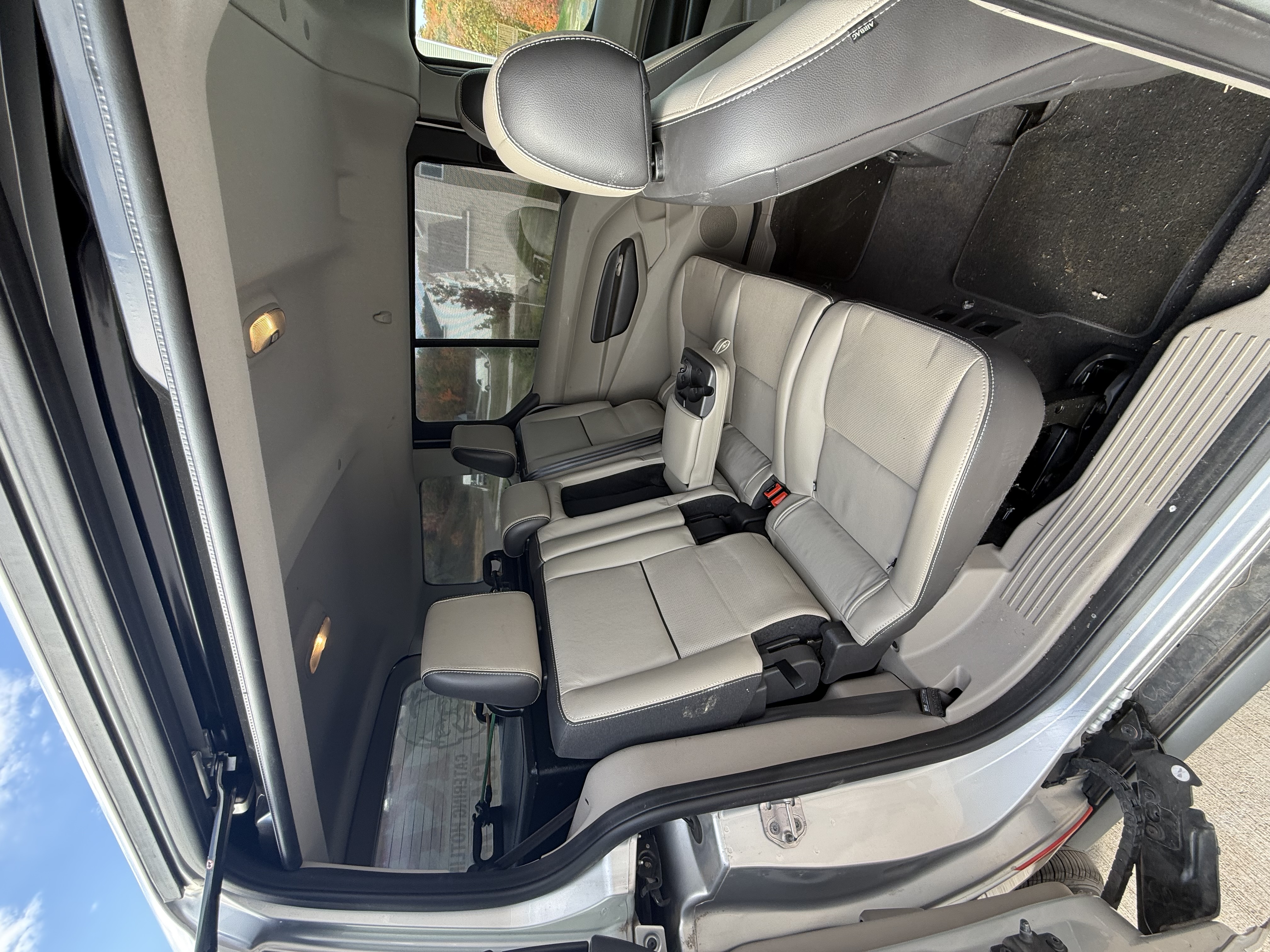 Used 2014 Ford Transit Connect Titanium FWD image 4