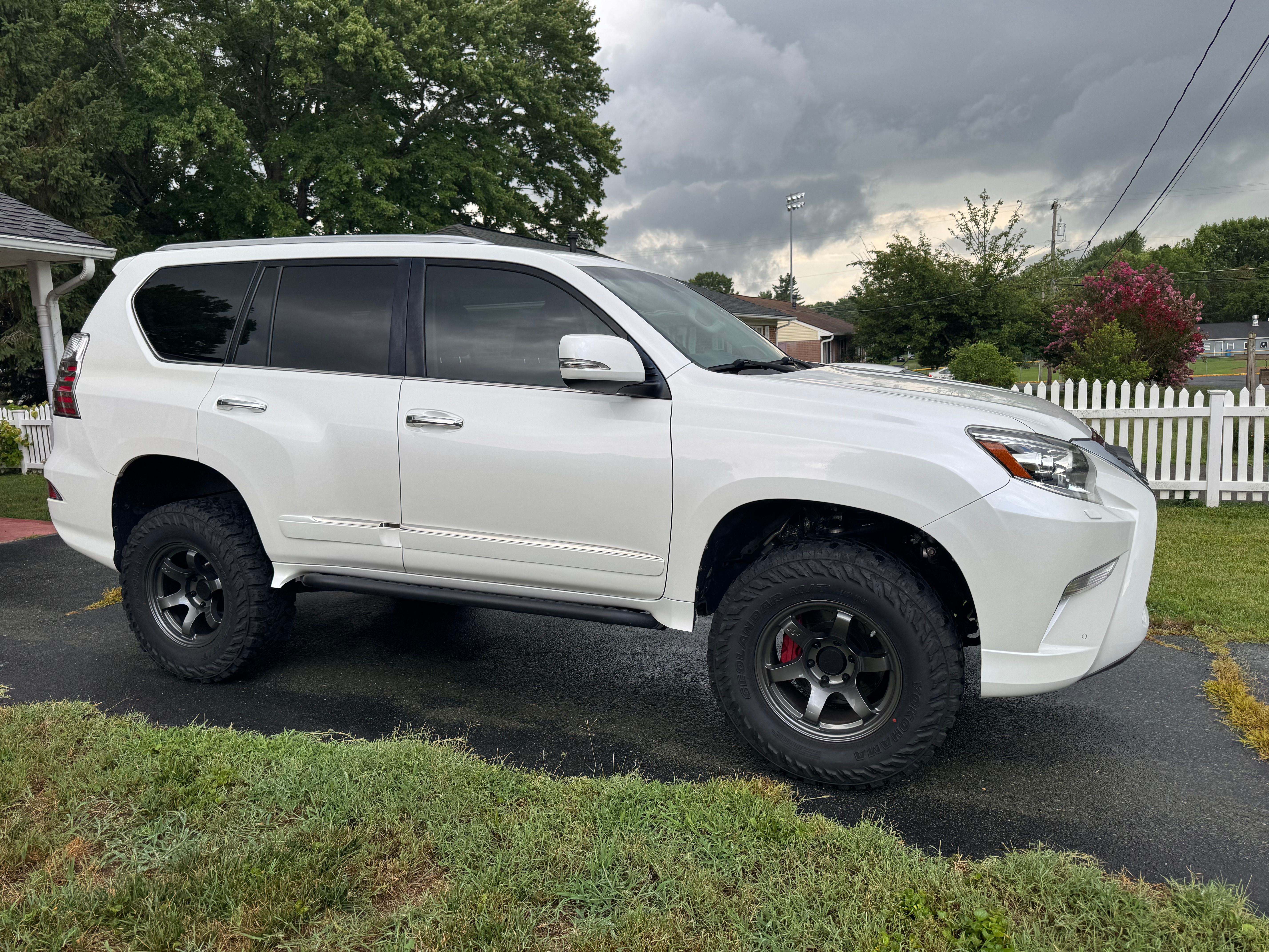 Used 2014 Lexus GX 460 Luxury AWD/4WD image 1