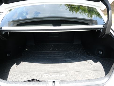 Used 2023 Lexus ES 300h w/ Premium Package FWD image 15