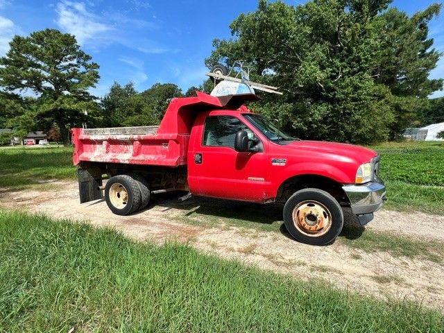 Used 2003 Ford F450 2WD Regular Cab Super Duty image 1