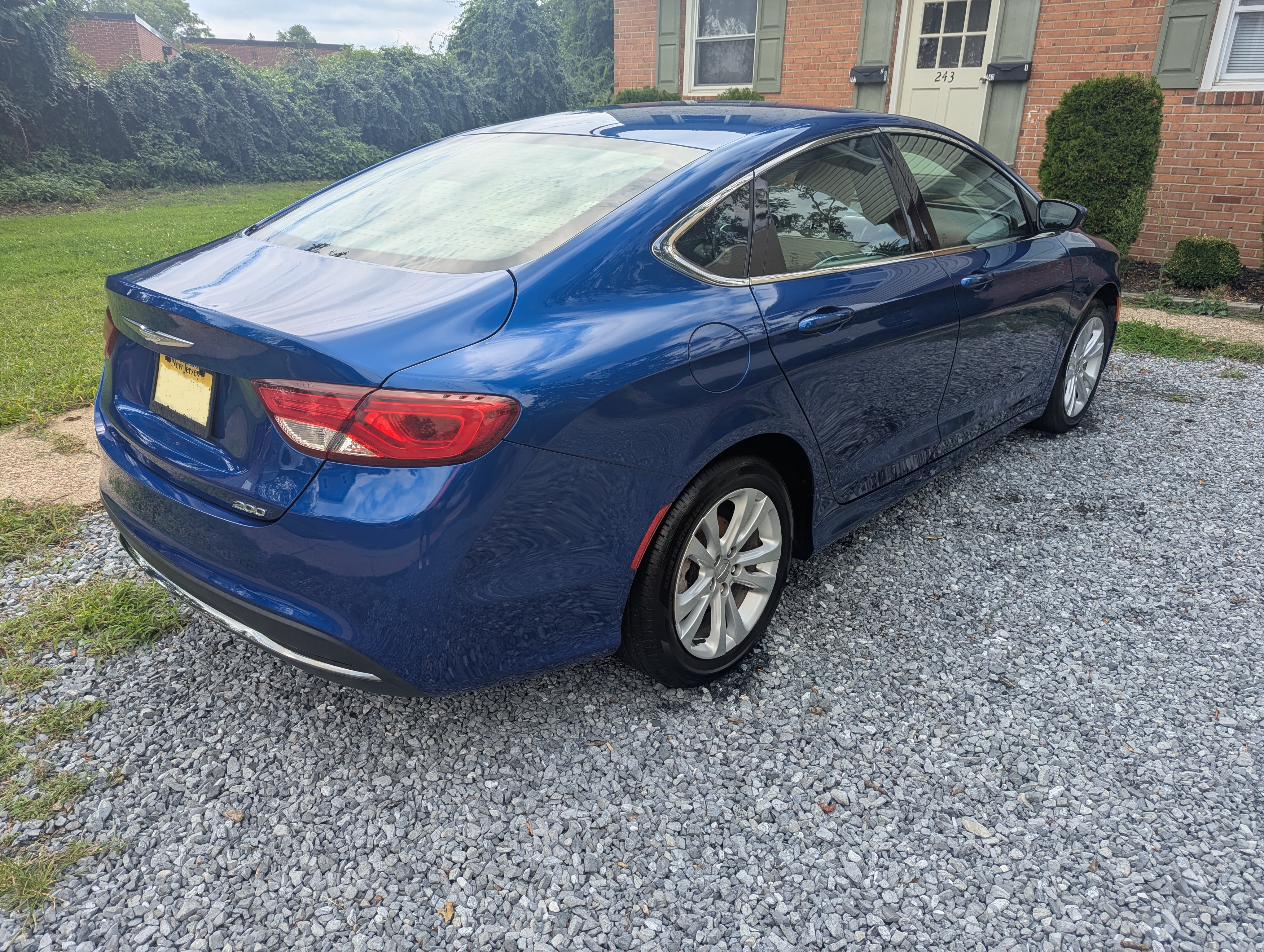 Used 2015 Chrysler 200 Limited FWD image 5