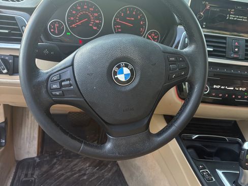 Used 2016 BMW 320i xDrive Sedan AWD/4WD image 8