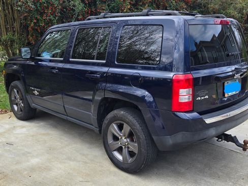 Used 2013 Jeep Patriot Latitude w/ Freedom Edition Pkg image 6