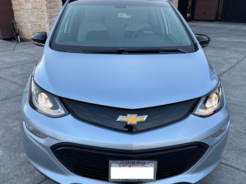 Used 2018 Chevrolet Bolt LT FWD image 10