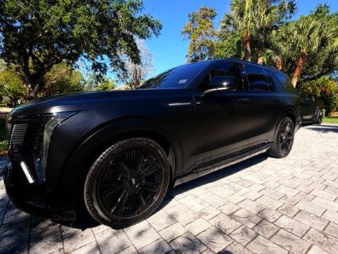 Used 2026 Cadillac Escalade IQL Luxury image 18