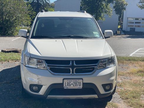 Used 2012 Dodge Journey SXT w/ Popular Equipment Group image 4