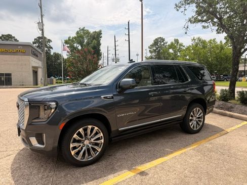 Used 2021 GMC Yukon Denali w/ Denali Premium Package RWD image 6