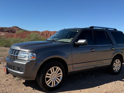 Used 2014 Lincoln Navigator 2WD w/ Monochrome Appearance Package
