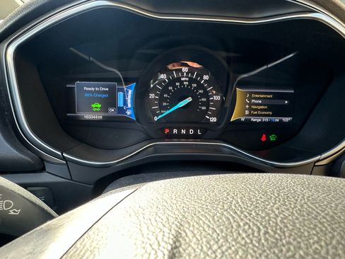 Used 2017 Ford Fusion Energi SE image 12