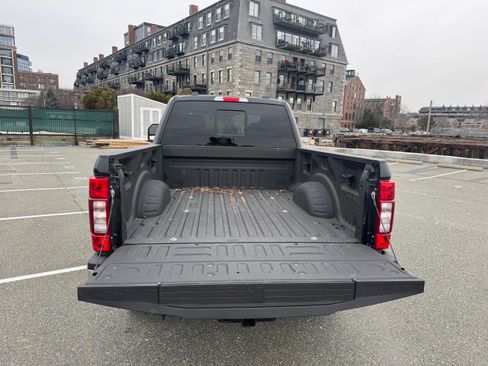 Used 2022 Ford F350 Lariat w/ Chrome Package image 12