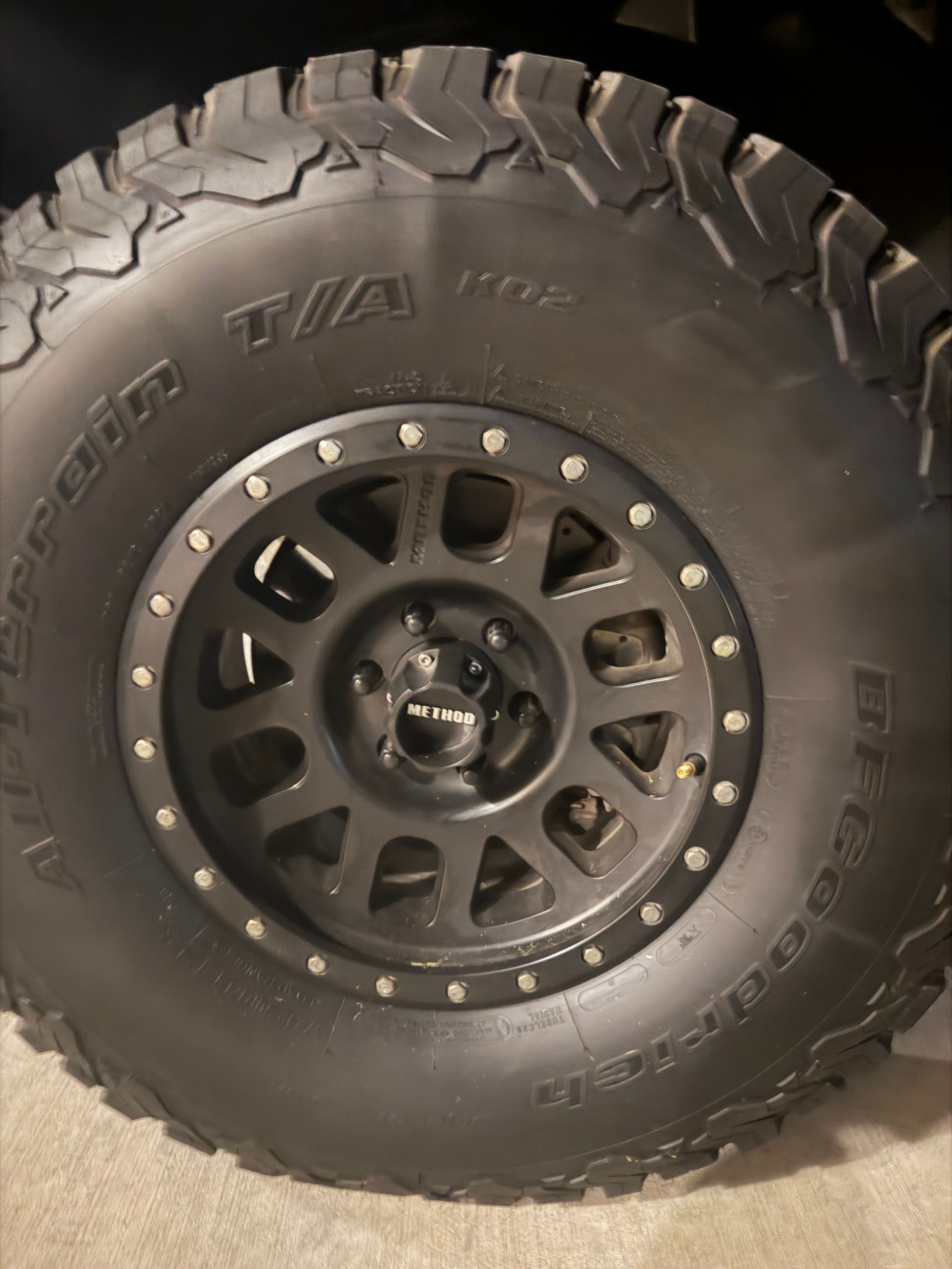 Used 2020 Ford F150 Raptor w/ Equipment Group 802A Luxury AWD/4WD image 2