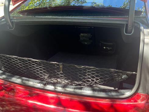 Used 2010 Lexus IS 350 w/ Premium Pkg Value Edition RWD image 4
