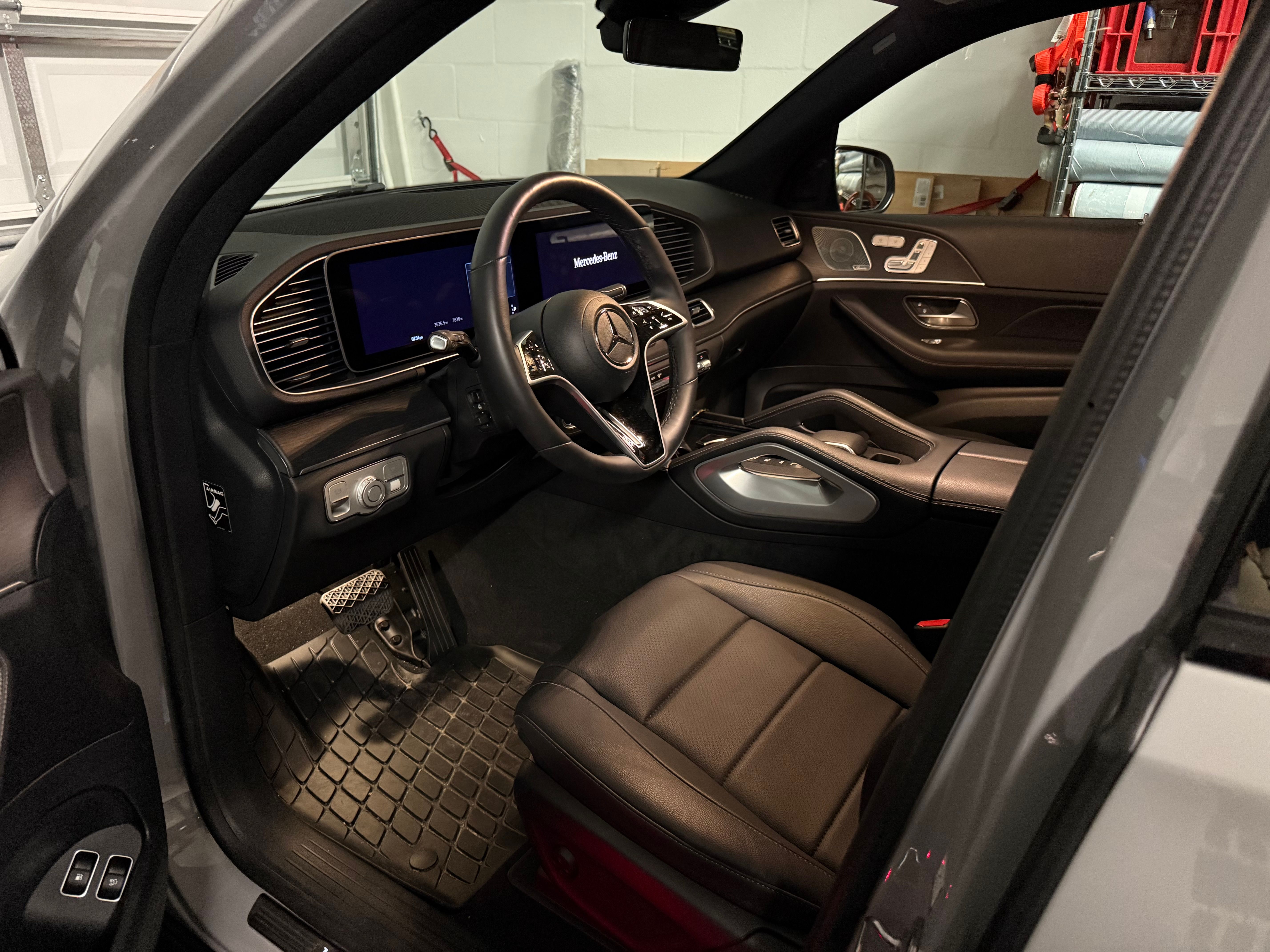 Used 2025 Mercedes-Benz GLE 450e 4MATIC image 4