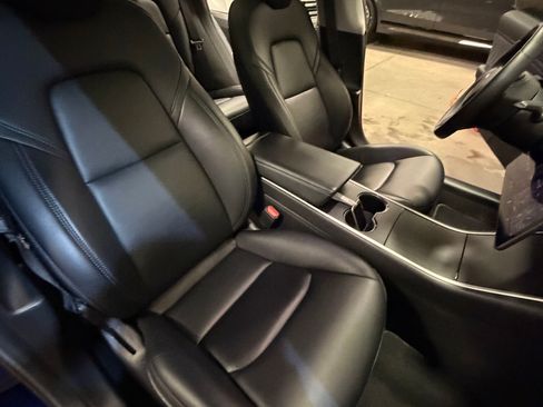 Used 2018 Tesla Model 3 Long Range image 31