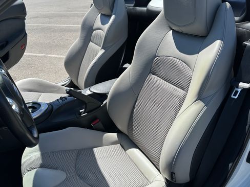 Used 2012 Nissan 370Z Touring RWD image 13