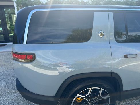 Used 2023 Rivian R1S Adventure image 16
