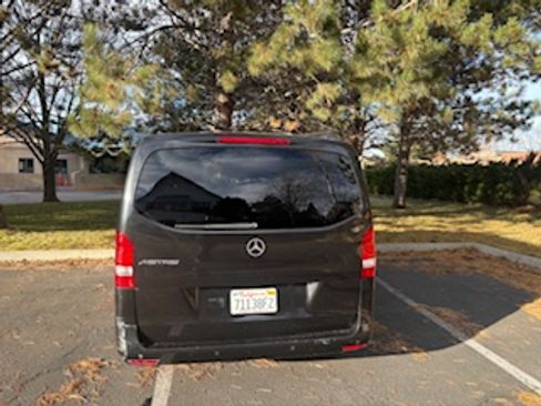 Used 2017 Mercedes-Benz Metris Passenger image 2