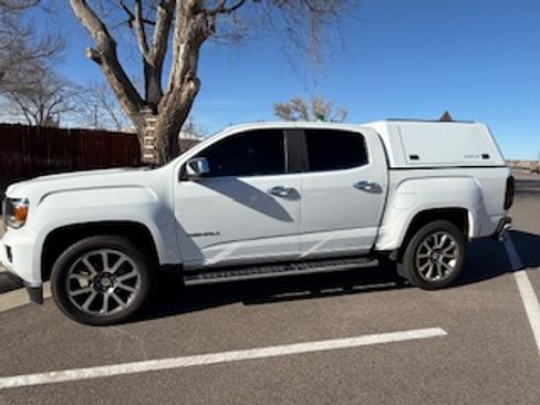 Used 2019 GMC Canyon Denali image 1