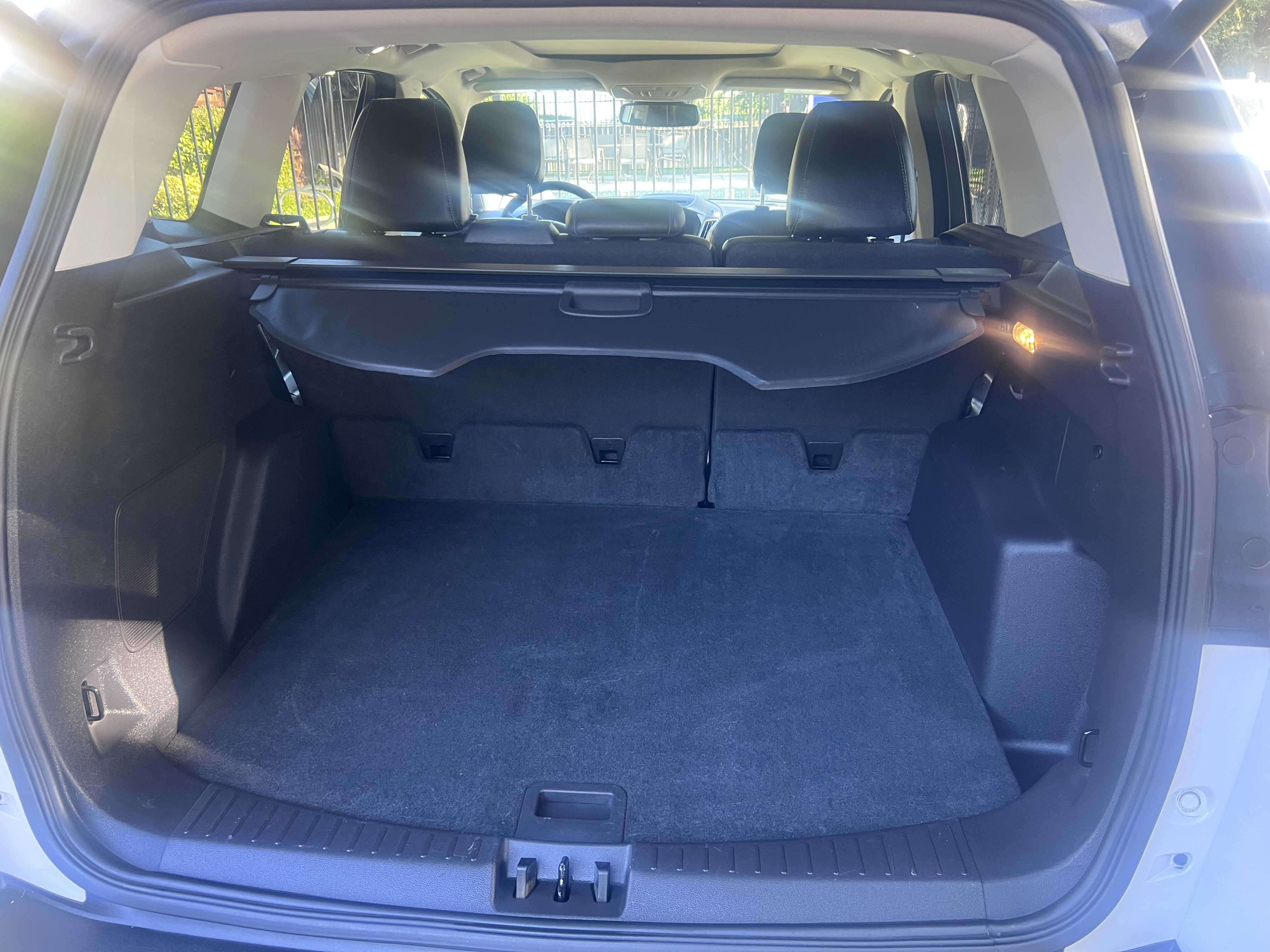 Used 2018 Ford Escape Titanium w/ Ford Safe & Smart Package FWD image 12