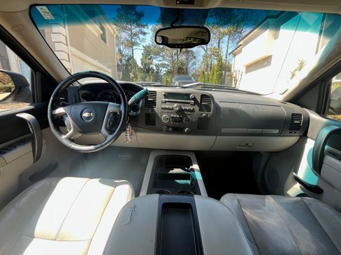 Used 2011 Chevrolet Silverado 1500 LT w/ All-Star Edition RWD image 8