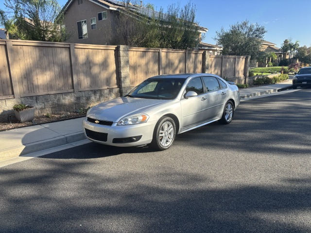 Used 2012 Chevrolet Impala LTZ FWD image 10