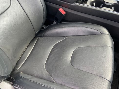 Used 2020 Ford Edge Titanium w/ Equipment Group 301A image 13