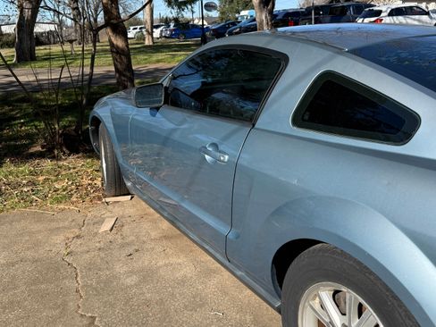 Used 2006 Ford Mustang Coupe image 14