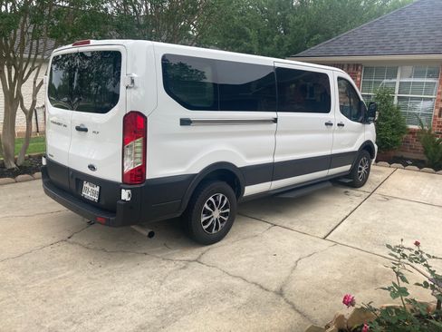 Used 2023 Ford Transit 350 XLT RWD image 5