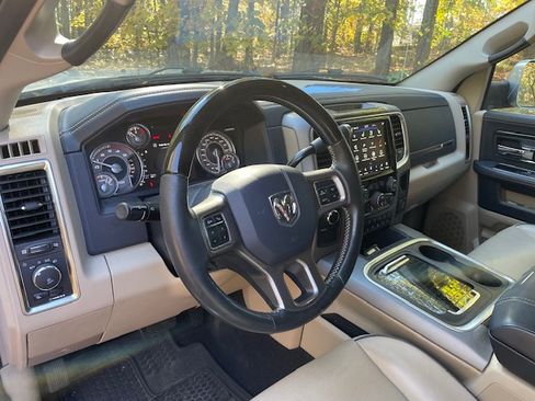 Used 2018 RAM 3500 Laramie Longhorn image 4