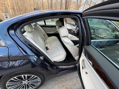 Used 2017 BMW 540i image 16