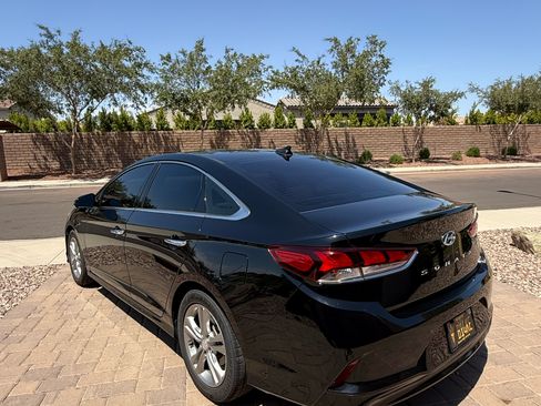 Used 2018 Hyundai Sonata Limited w/ Limited Ultimate Package 03 FWD image 5