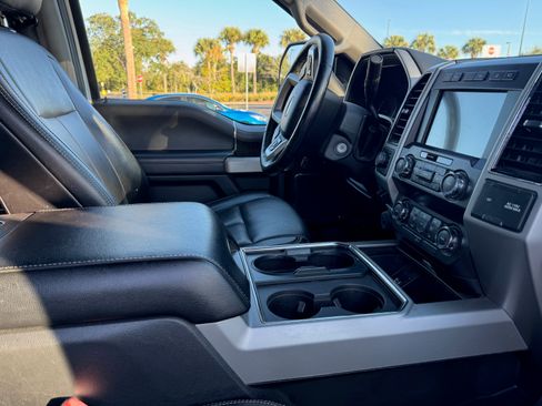 Used 2021 Ford F350 Lariat w/ Chrome Package image 14