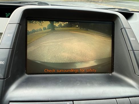 Used 2007 Toyota Prius Touring w/ Pkg 3 FWD image 18