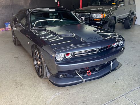 Used 2018 Dodge Challenger R/T Scat Pack w/ Leather Interior Group RWD image 4