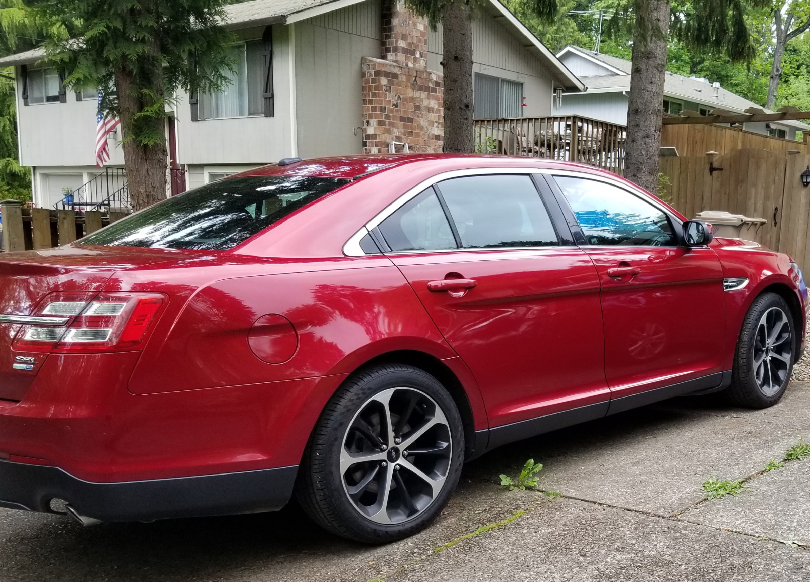 Used 2014 Ford Taurus SEL w/ Equipment Group 201A AWD/4WD image 1